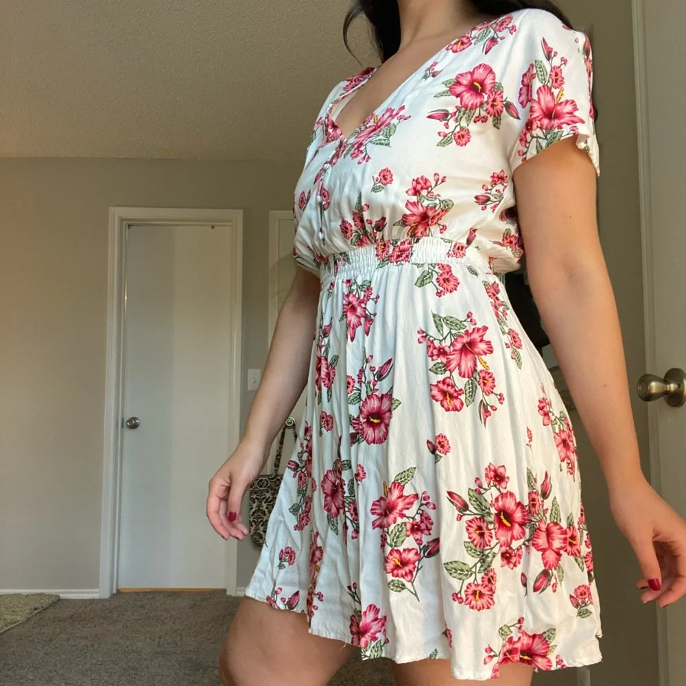 H&M floral dress; white mini dress with pink hydrangeas; breathable fabric. - Picture 4 of 7